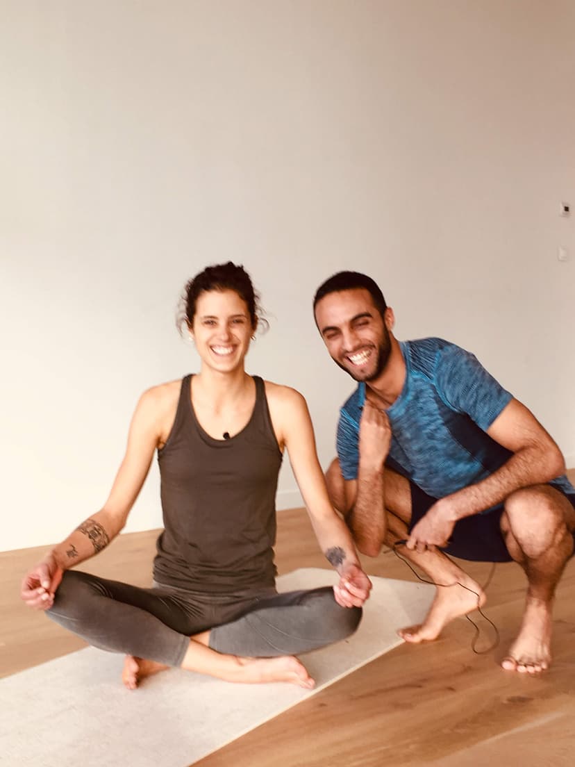 Ali Chehat en cours de yoga